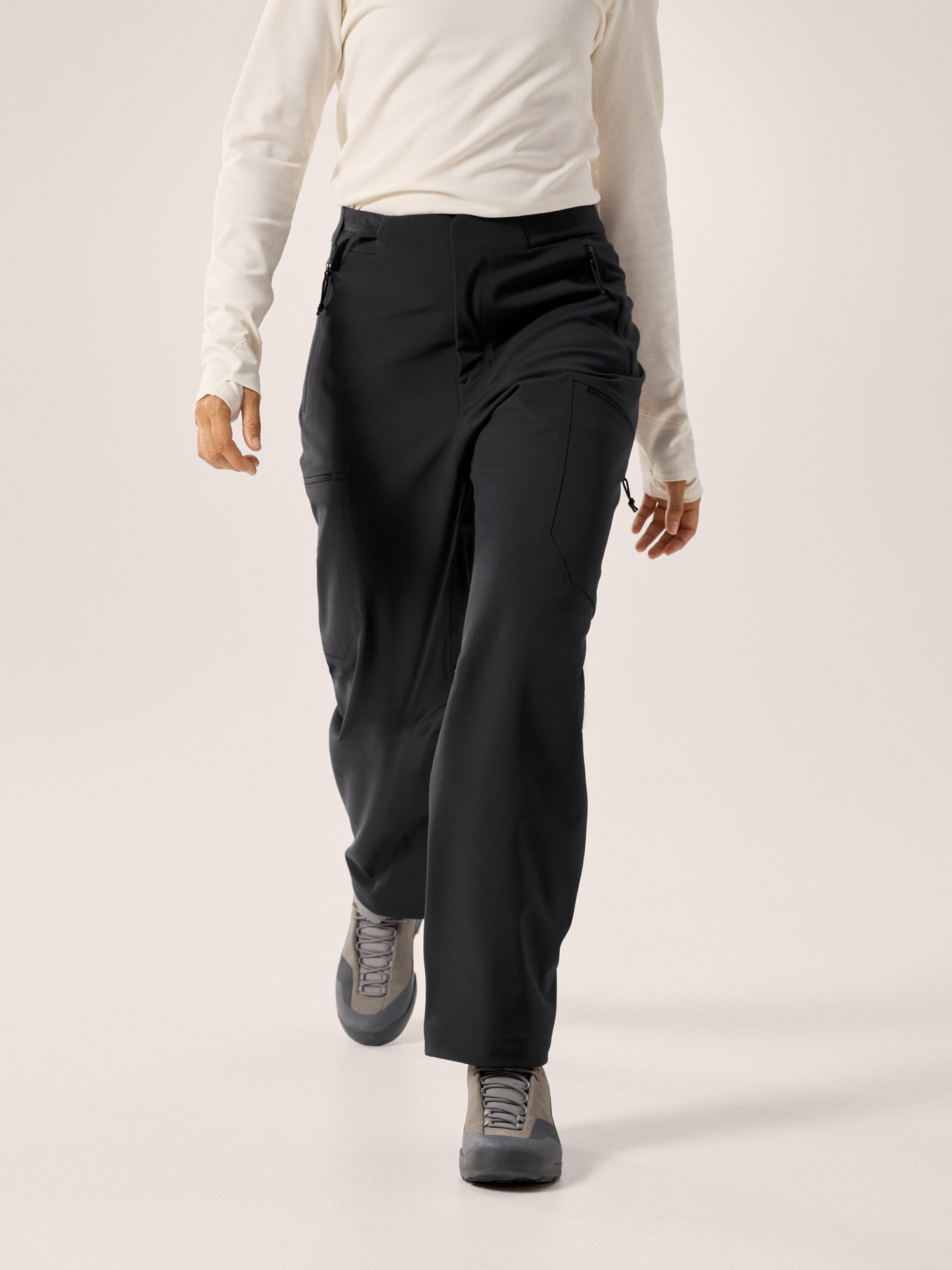 F25-X000008907-Gamma-MX-Straight-Leg-Pant-Black-Women-s-Front-View