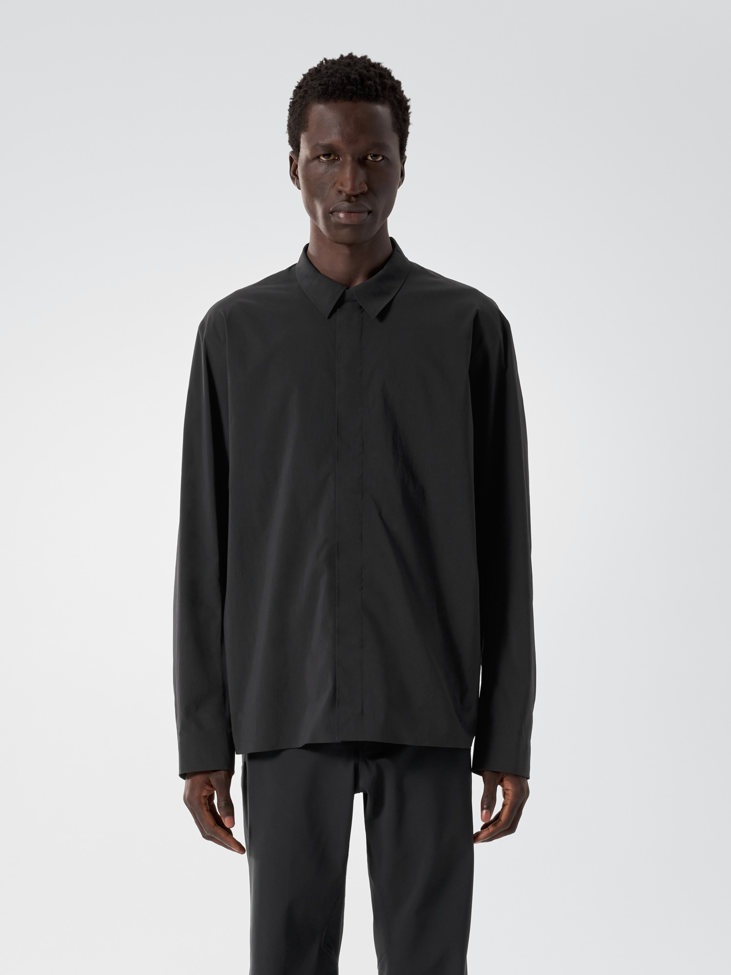 F25-X000009122-Metry-Shirt-LS-Black-Front-View
