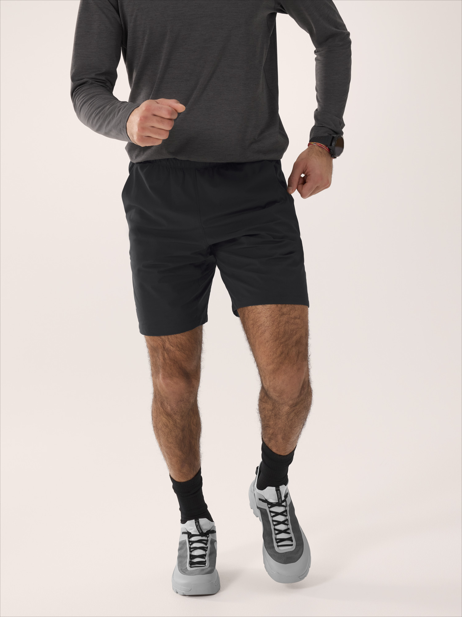 S25-X000007791-Incendo-Short-9-Black-Front-View