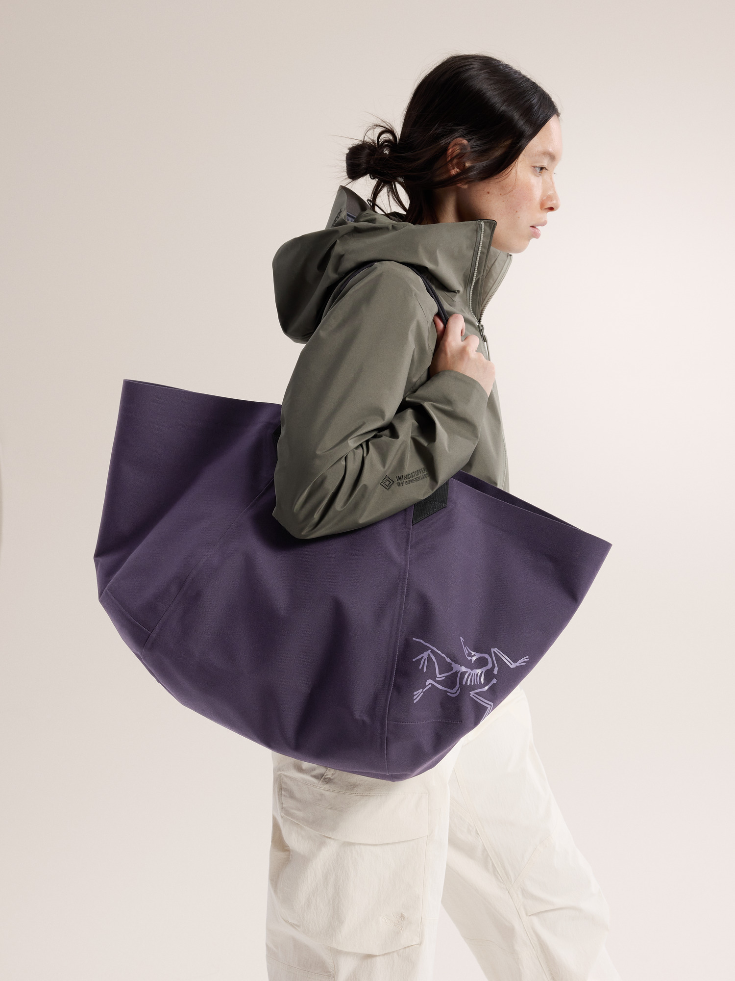 S26-X000007449-Carrier-45-Gear-Tote-Moondrop-Front-View
