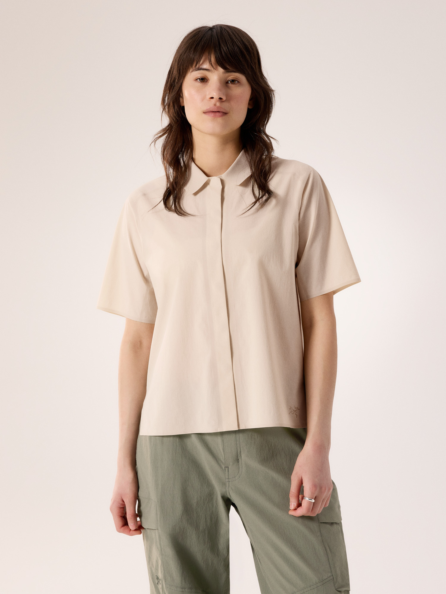 S26-X000010253-Olia-Shirt-SS-Sea-Salt-Women-s-Front-View