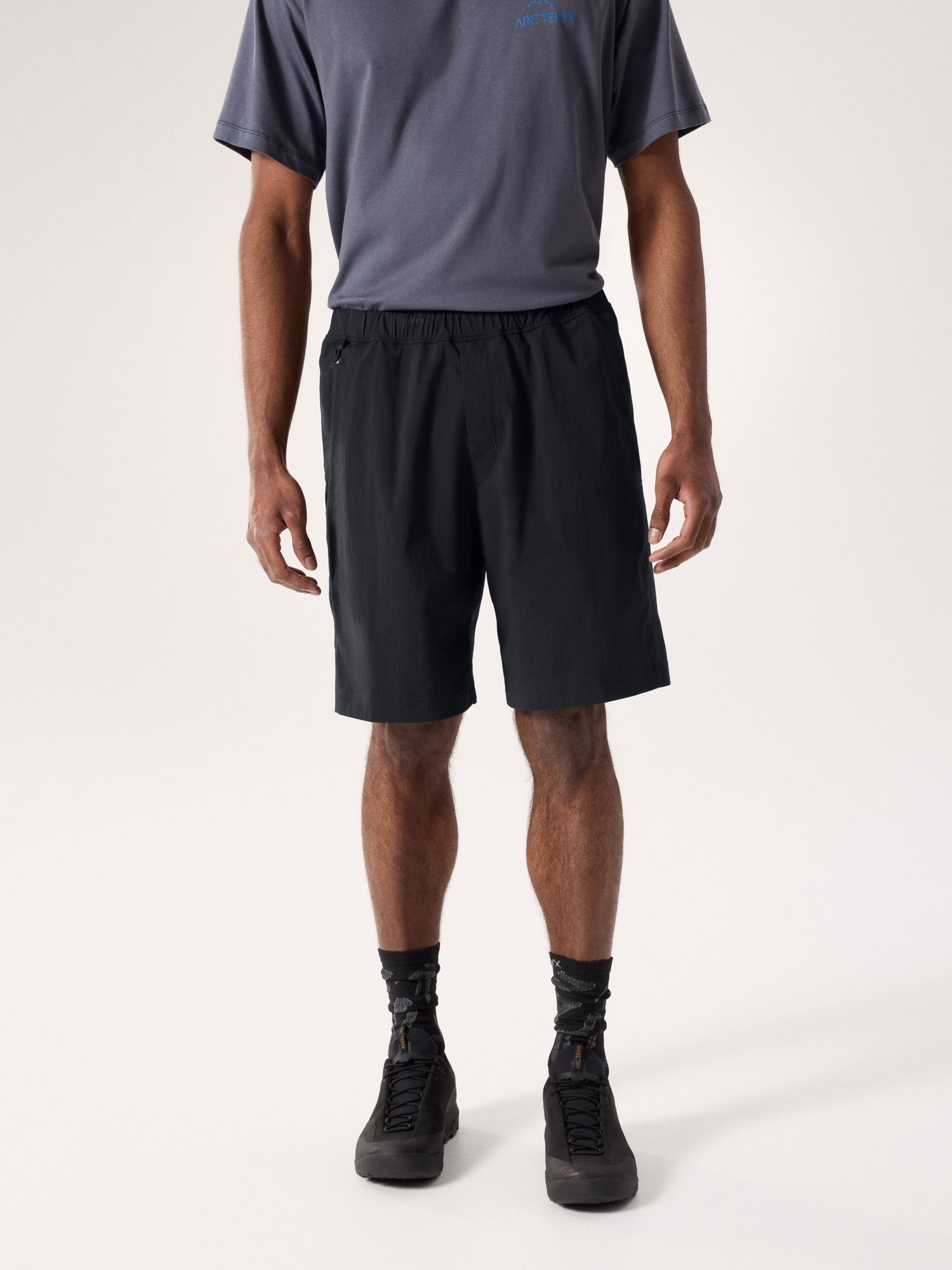 S26-X000010298-Konseal-Short-9-Black-Front-View