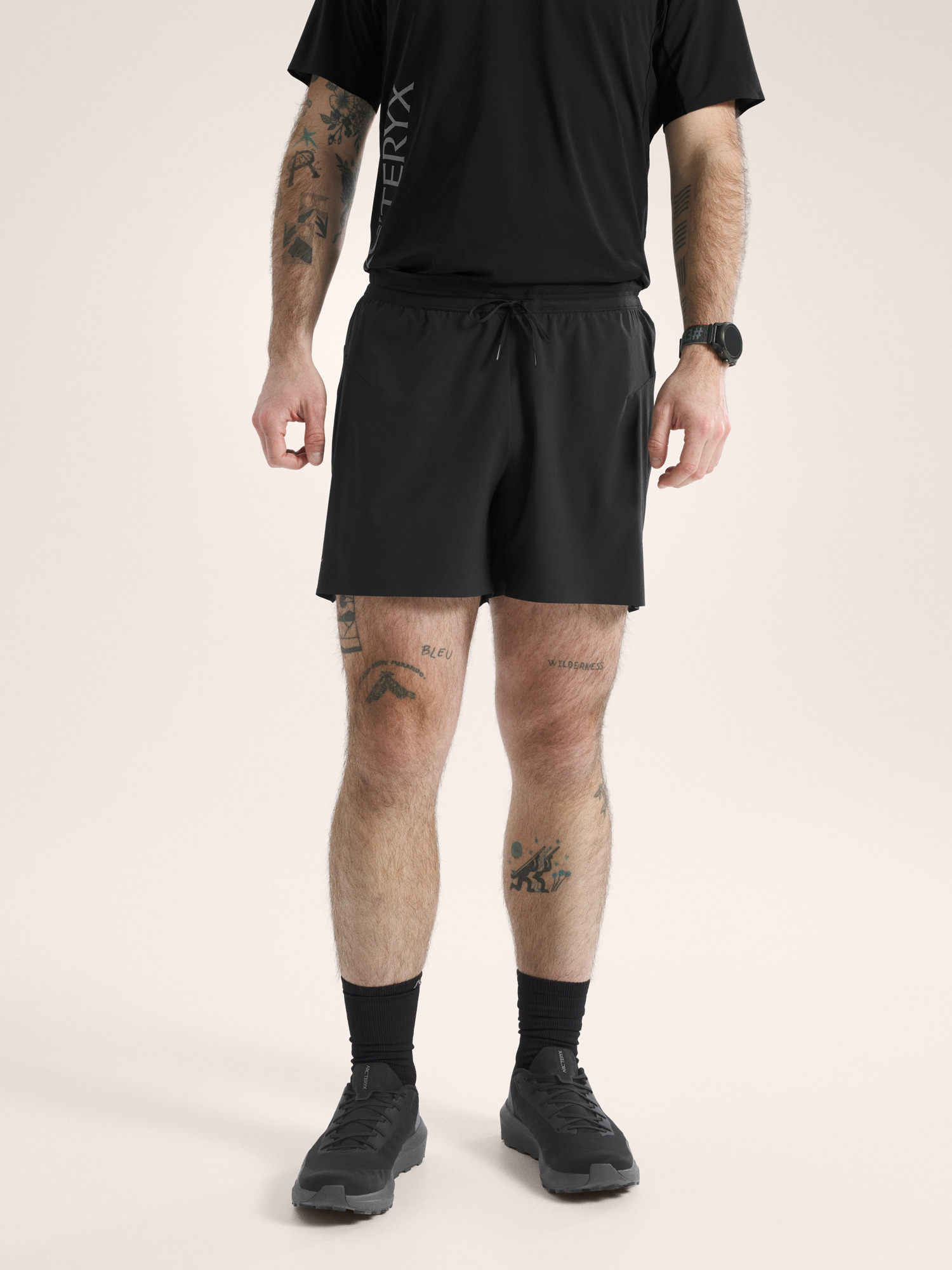 S26-X000010614-Norvan-Short-5-Black-Front-View
