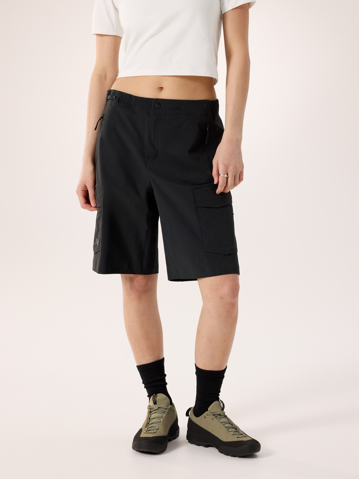 S26-X000011122-Sonii-SL-Utility-Short-10-Black-Women-s-Front-View